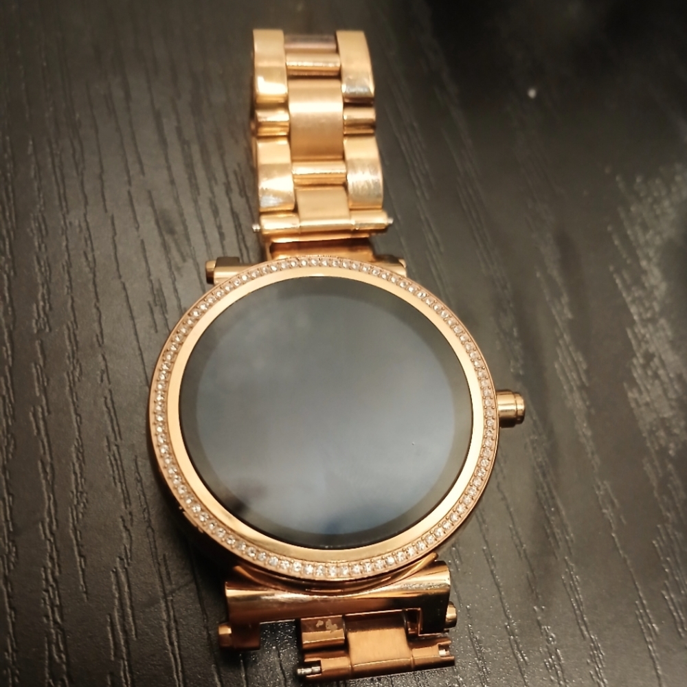 Rose Gold Smartwatch MICHAEL KORS
